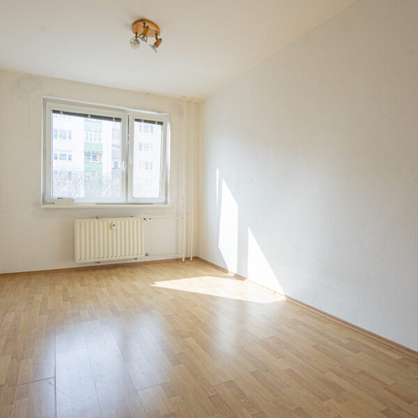 2-izbový byt v pôvodnom stave na KVP – možná zmena na 2,5 izbový