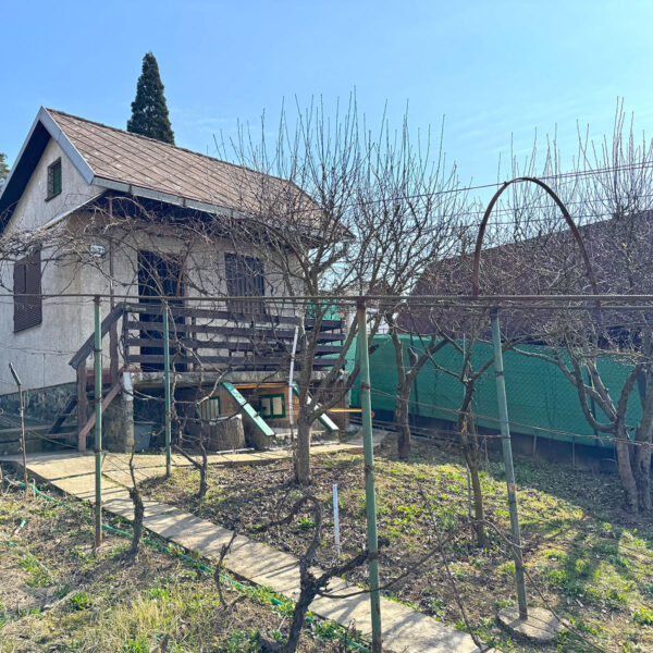 Rekreačná chata v Šaci, časť Viničky